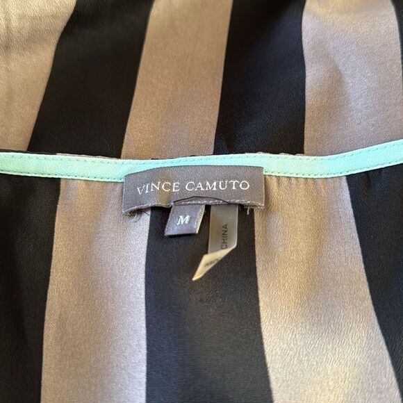 Vince Camuto tan/black abstract front, striped back crepe high-low hem top. Med - Picture 5 of 5